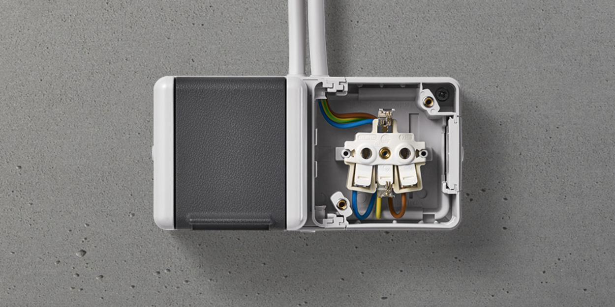 Doppelsteckdose mit Trennsteg bei Elektro Keller in Leidersbach