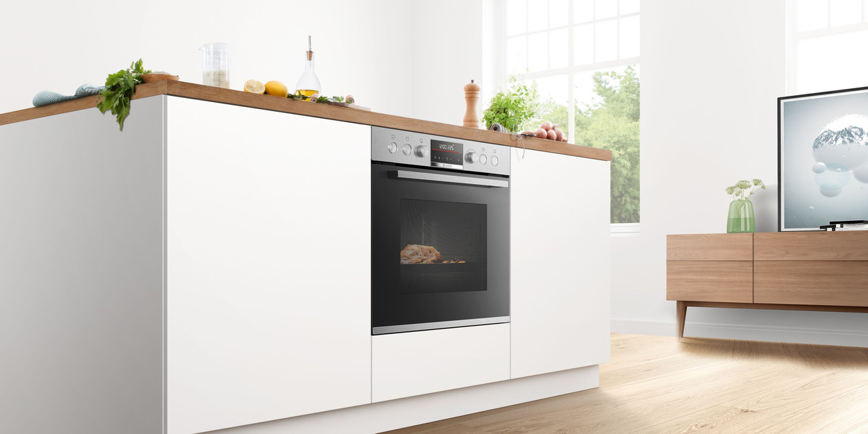 Backöfen und Herdsets bei Elektro Keller in Leidersbach